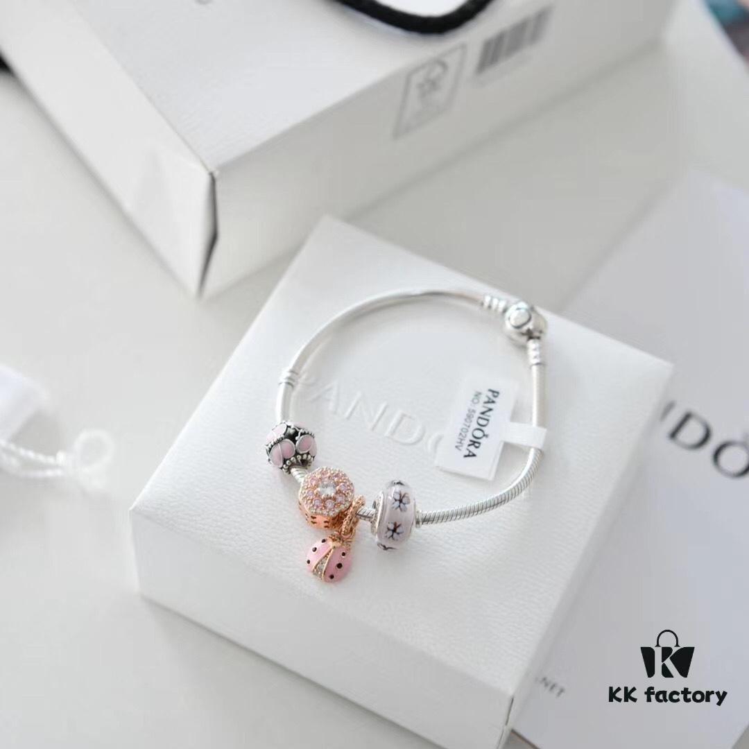 Pandora: Weaves together the beautiful dreamy life of summer, bringing fullness of happiness.