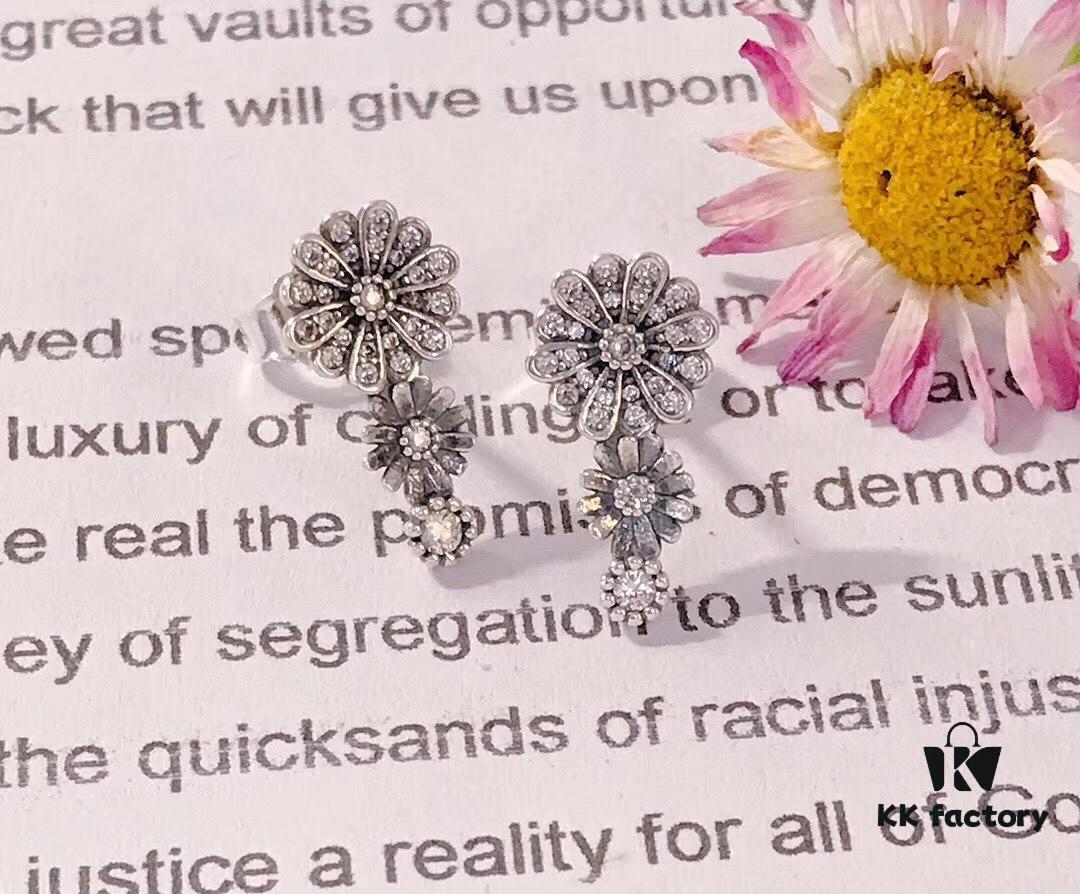Panjia Spring New Arrival Shiny Daisy Stud Earrings