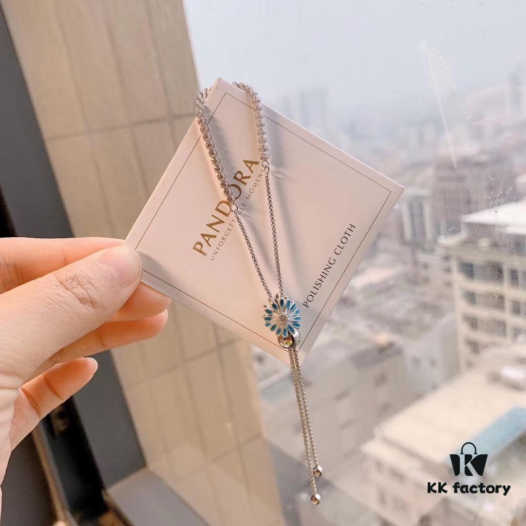 2020 Pandora Latest Garden Collection 'Blue Daisy' Bracelet Set 💫 Pandora 'Fresh Style' Adjustable Bracelet ✨ Floral World 🌼 Blooming Radiantly in the Sunlight 🎉 Symbolizing Freedom with Daisies 🌼 Embracing the Vitality of Spring 🌟 Beautiful Blooms 🌼