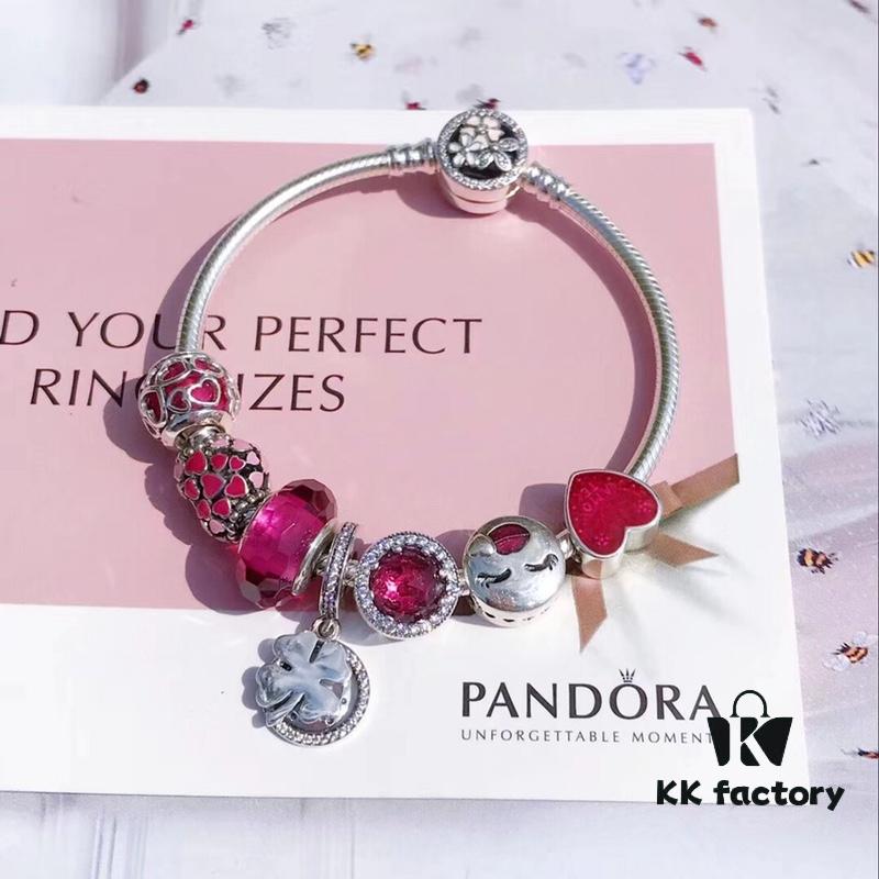 Pandora Pandora Passionate Rose Red Clover New Arrival! Made with counter materials, perfectly crafted one-to-one, quality comparable to official counter! Rose red faceted crystal, sparkling rose red cat's eye, Valentine's enamel heart, rose red smiling lips, rose red entwined love, Valentine's heart enamel paired with clover pendant. S925 silver comes with official counter packaging!
