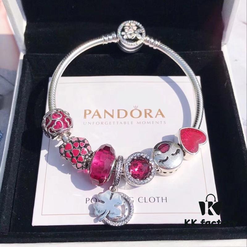 Pandora Pandora Passionate Rose Red Clover New Arrival! Made with counter materials, perfectly crafted one-to-one, quality comparable to official counter! Rose red faceted crystal, sparkling rose red cat's eye, Valentine's enamel heart, rose red smiling lips, rose red entwined love, Valentine's heart enamel paired with clover pendant. S925 silver comes with official counter packaging!