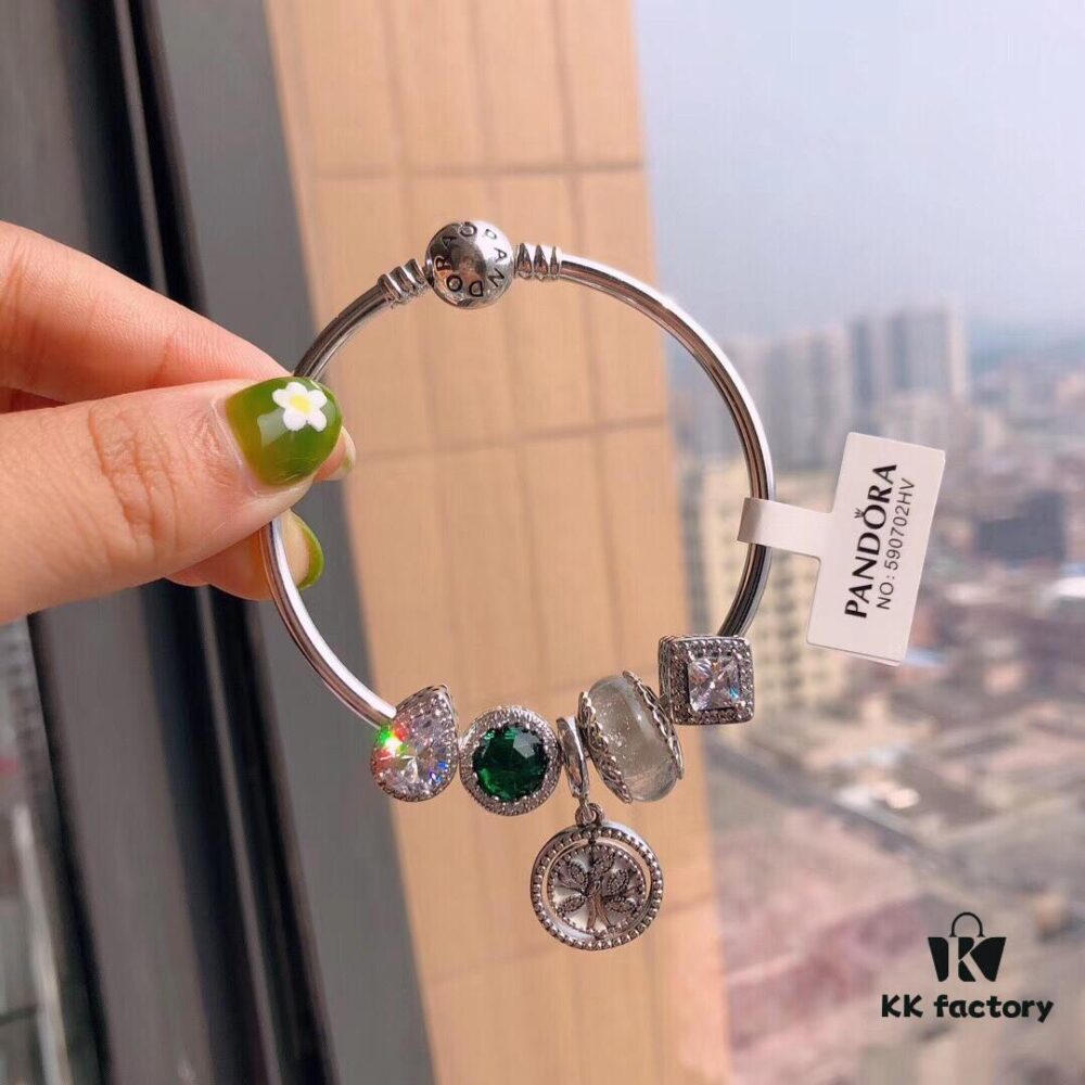 Pandora Sparkling Tree of Love 🌲 New Arrival! Perfectly Crafted with Authentic Materials, Matching Original Quality