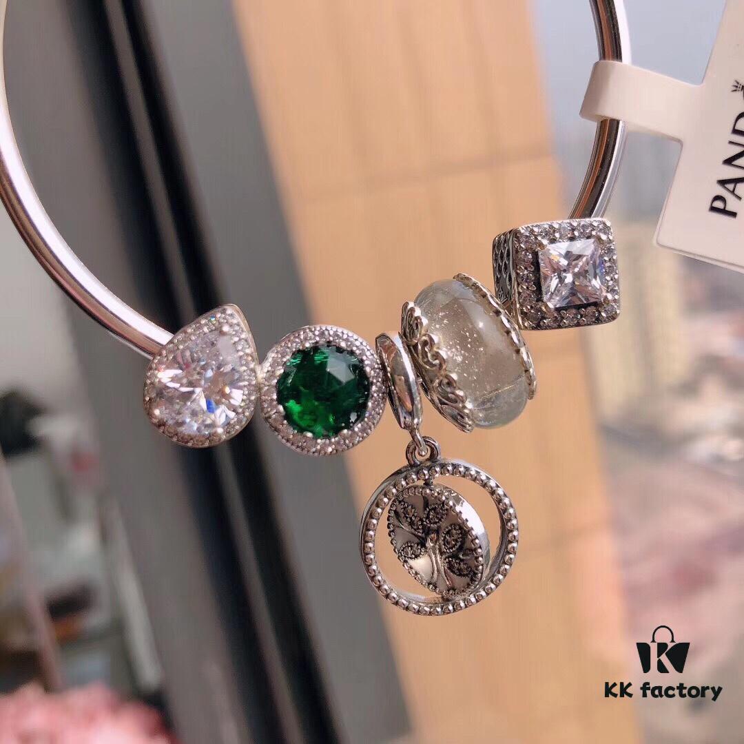 Pandora Sparkling Tree of Love 🌲 New Arrival! Perfectly Crafted with Authentic Materials, Matching Original Quality