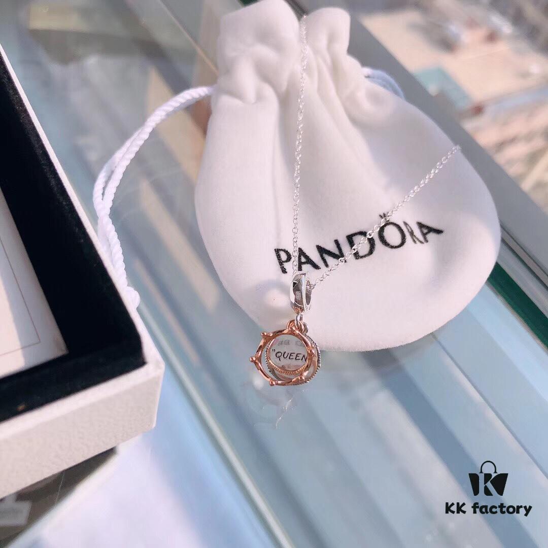 New Arrival✨Pandora Official Website Same Style 'Queen and Crown' Necklace, Crown Shape with Double-Sided Two-Tone Design of 'Empress', Engraved with 'Queen' at Center