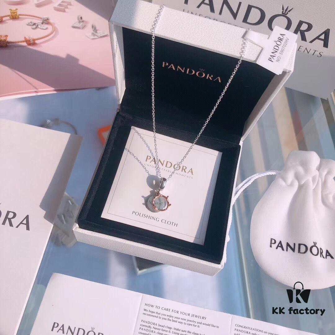 New Arrival✨Pandora Official Website Same Style 'Queen and Crown' Necklace, Crown Shape with Double-Sided Two-Tone Design of 'Empress', Engraved with 'Queen' at Center