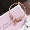 Pandora Rose Crown Crown 👑 New Arrival! Made with boutique materials, perfectly crafted one-to-one, quality comparable to boutique standard. Features rose pink faceted crystal, rose open-heart design 💗, rose floral heart charm 💗, same-color sparkling stone clasp, and rose crown pendant. Comes with official boutique packaging! 🍃🌺