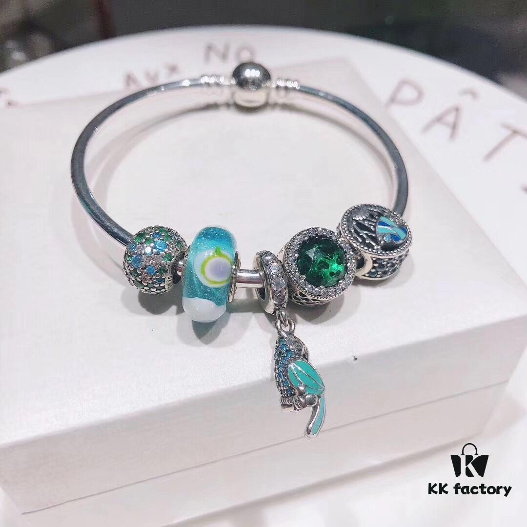 Pandora Rainbow Mint Parrot New Arrival! Crafted with authentic boutique materials, perfectly replicated to match retail quality!