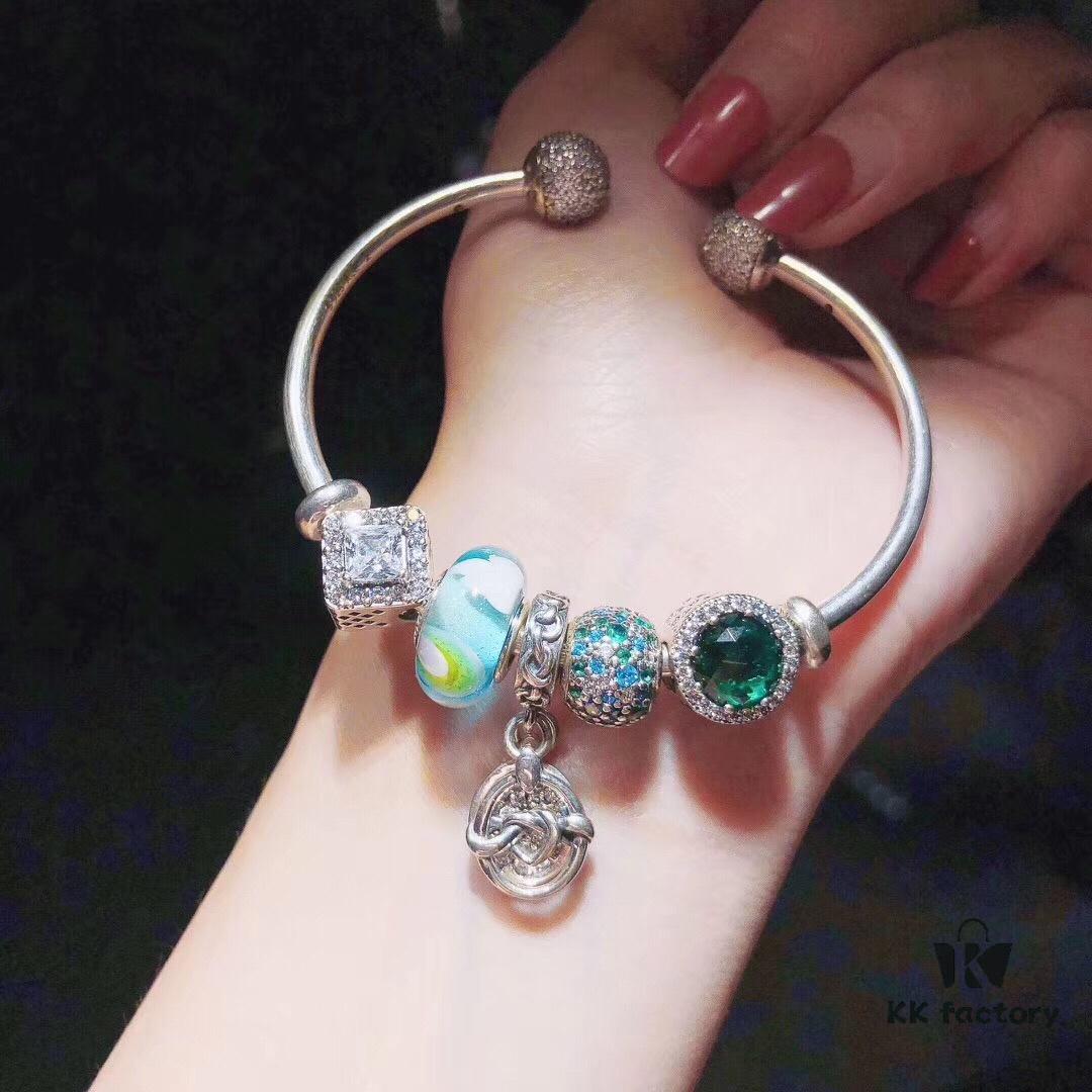 Pandora Rainbow Love New Arrival! High-Quality Replica with Original Materials, Featuring Colorful Glass Beads, Sparkling Green Charms, Square Cat's Eye, and Diamond-Cut Green Cat's Eye Pendant Symbolizing Beautiful Love