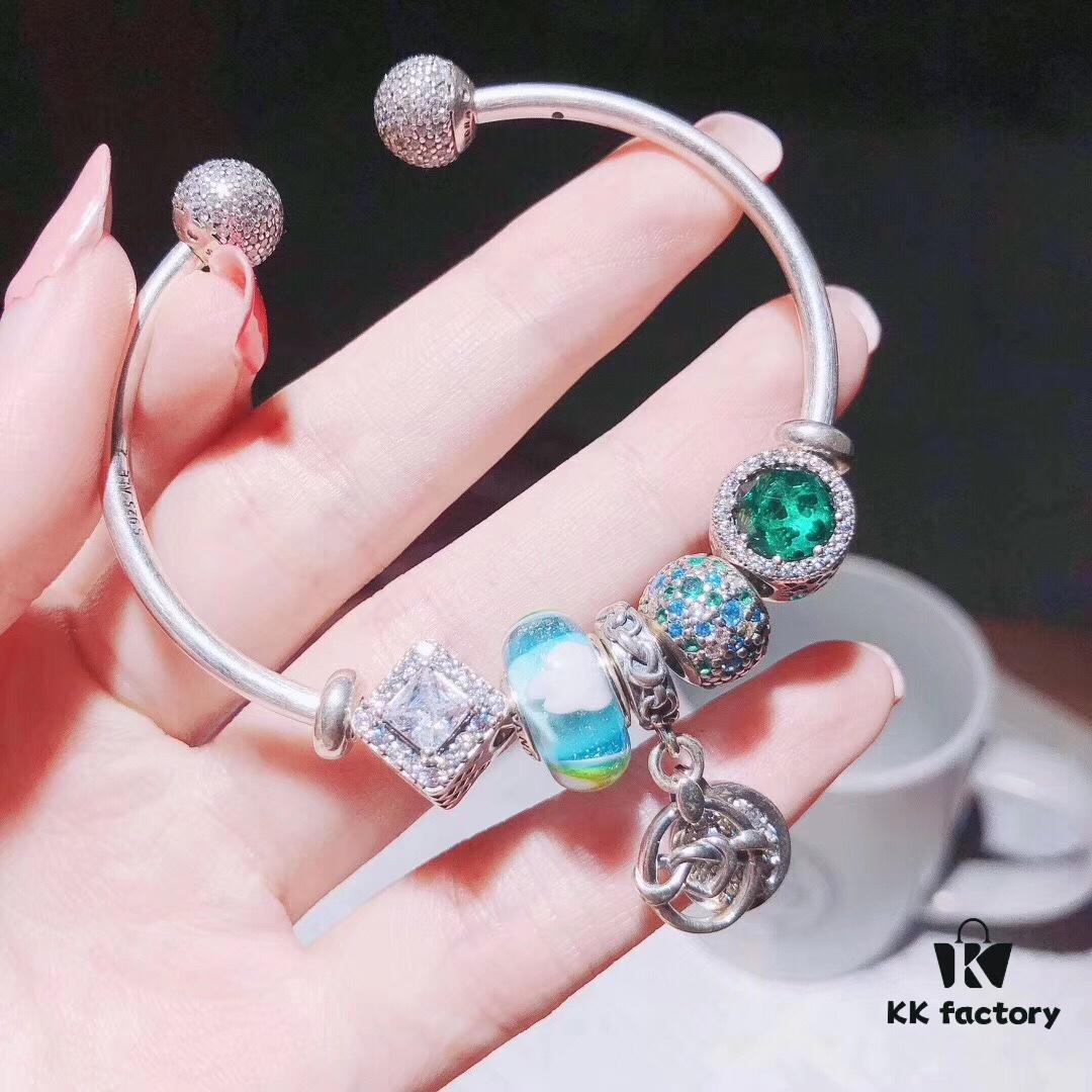 Pandora Rainbow Love New Arrival! High-Quality Replica with Original Materials, Featuring Colorful Glass Beads, Sparkling Green Charms, Square Cat's Eye, and Diamond-Cut Green Cat's Eye Pendant Symbolizing Beautiful Love
