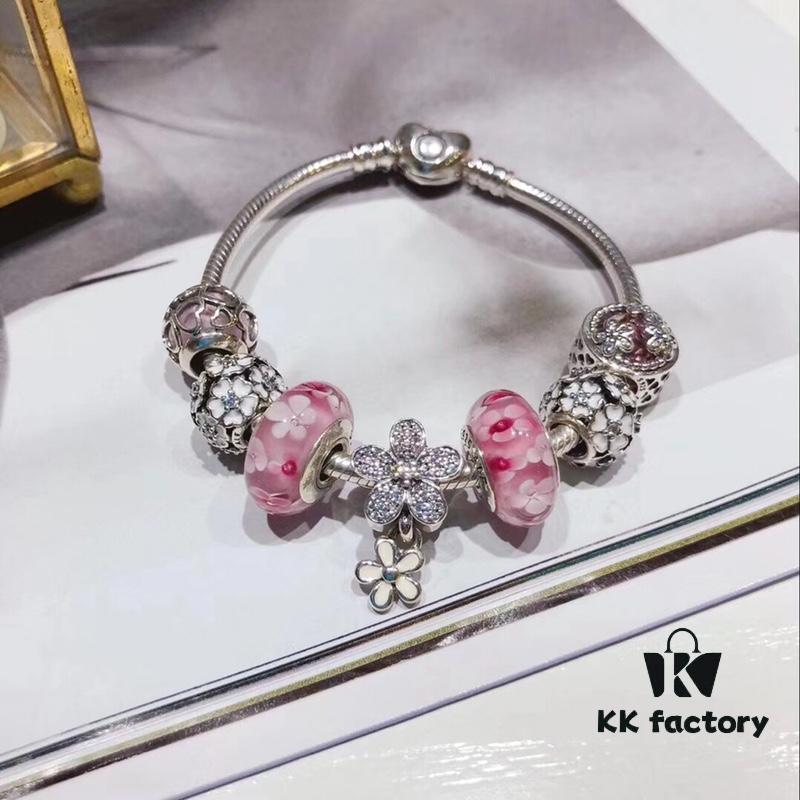 Pandora Pink Peach Blossom, Drifting Affection 🌺 New Arrival! Perfectly Crafted with Authentic Materials, One-to-One Replica, Quality Comparable to Retail Store Version! Featuring Peach Blossom Glass Bead, Cherry Blossom Cat's Eye Pearl, Pink Entwined Love Charm, White Daisy Bead, and Fully Diamond-Paved Daisy Flower Pendant. Made in S925 Silver with Official Retail Packaging!