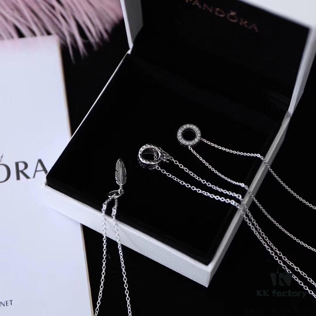 Each Pandora bead and necklace is engraved with precise markings, pay attention to the delicacy and position of the engravings