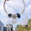 Pandora Pandora Blue Dream Catcher New Arrival! Made with counter materials, perfectly crafted one-to-one, quality comparable to counter! Brilliant blue faceted glass, sparkling snowflake diamond ❄️ cat's eye, meaningful dream catcher pendant paired with classic heart 💗 snake bone chain design. S925 silver comes with counter packaging! 🍃🌺