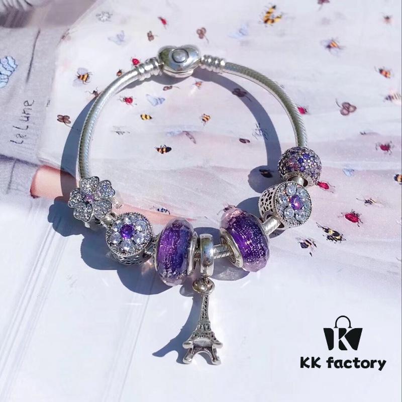 Pandora Romantic Purple Eiffel Tower Tower 🗼 New Arrival! Made with counter-grade materials, perfectly crafted at a 1:1 ratio, quality comparable to official store products! Features purple faceted glass beads, purple sparkling forget-me-not stones, fully diamond-paved five-petal flower beads, rose-purple sparkling diamond beads, paired with the iconic Eiffel Tower 🗼 pendant. Comes with S925 silver and original boutique packaging!