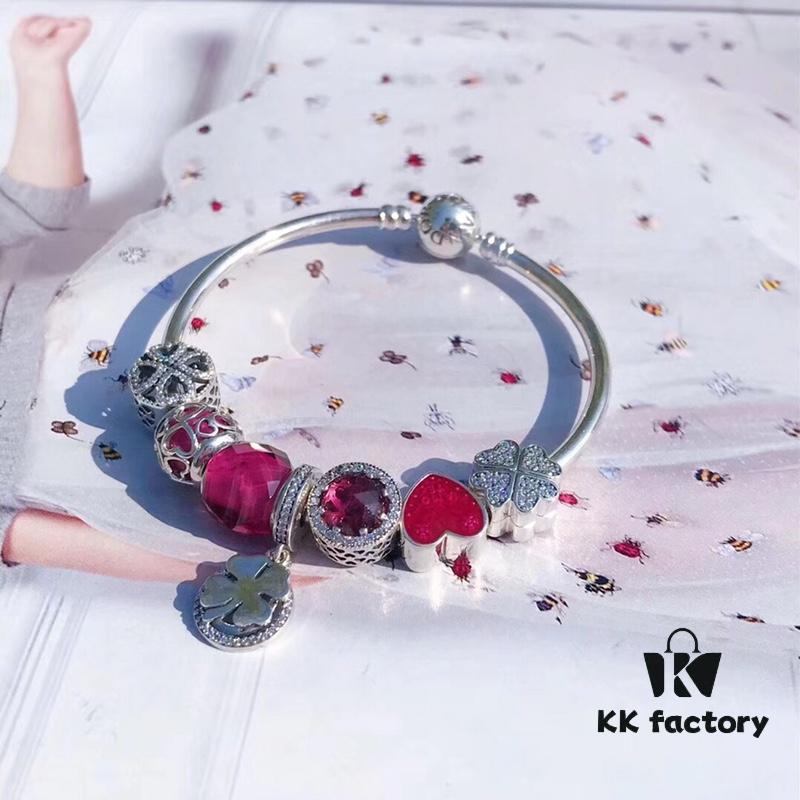 Pandora Enamel Clover Passionate Rose Red New Arrival! High-Quality Replica with Original Materials, Full Diamond-Paved Hollow Clover Pendant with Rose Red Heart Faceted Glass and Sparkling Cat's Eye, Double-Layer Clover Charm with S925 Silver and Authentic Packaging