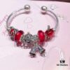 Pandora Pandora Big Red Christmas 🎄 Magic Bell 🔔 New Arrival! Made with counter materials, perfectly crafted one-to-one, quality comparable to counter products. Featuring red faceted glass, sparkling diamond-like devil fruit, fairy tale pumpkin carriage, apple 🍎 fruit, and Christmas magic bell pendants paired with a classic open bangle design. S925 silver comes with official counter packaging! 🍃🌺