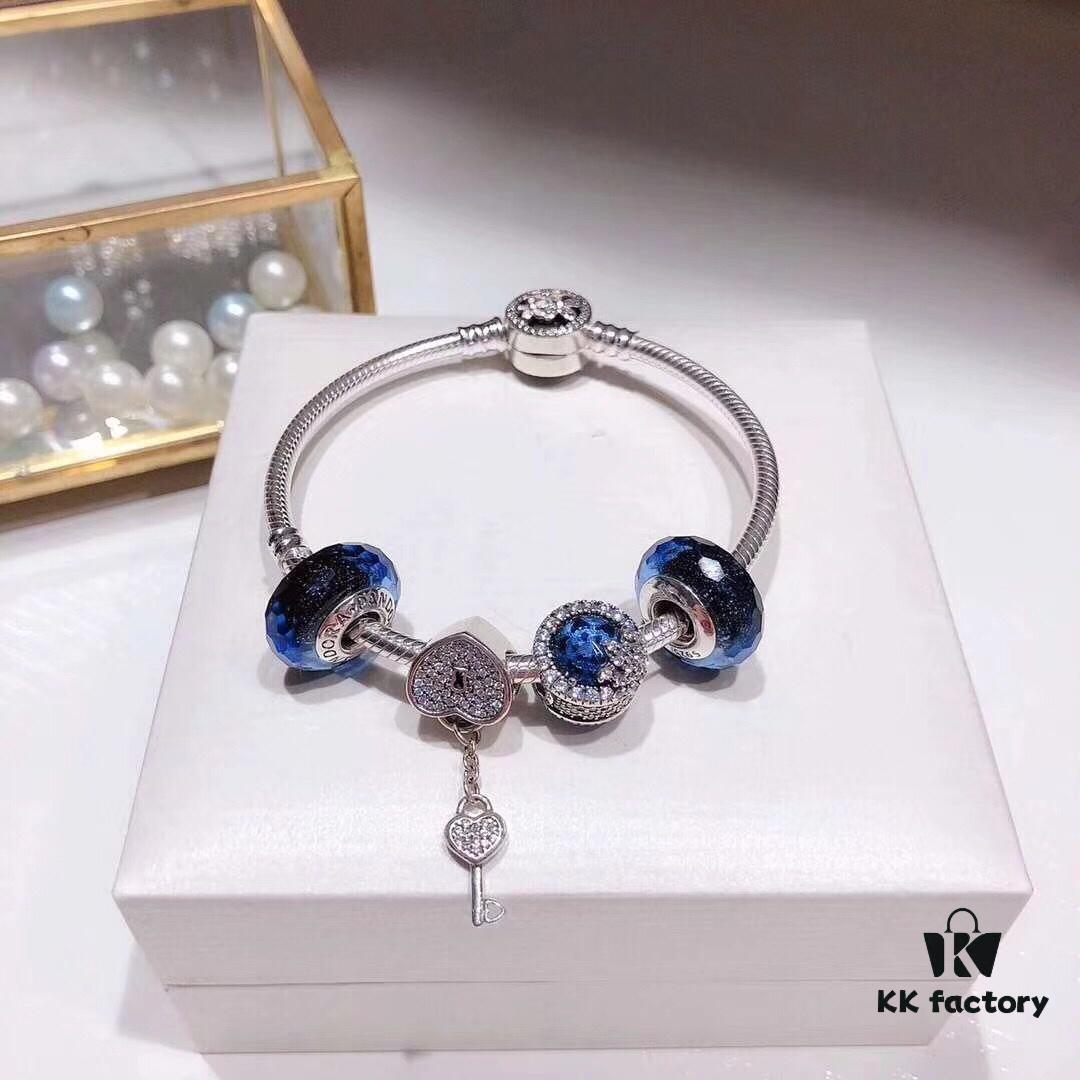 Pandora Pandora Sparkling Blue Diamond Key 🔑 New Arrival! Made with counter materials, perfectly crafted one-to-one, quality comparable to counter!