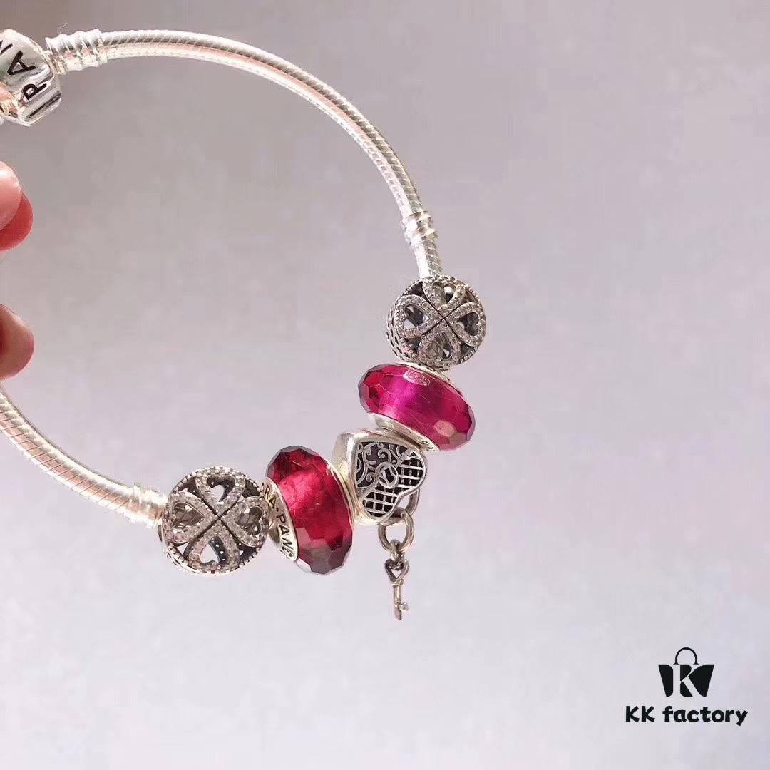 Pandora Rose Vintage Key 🔑 New Arrival! Made with boutique materials, perfectly crafted to match the original quality!