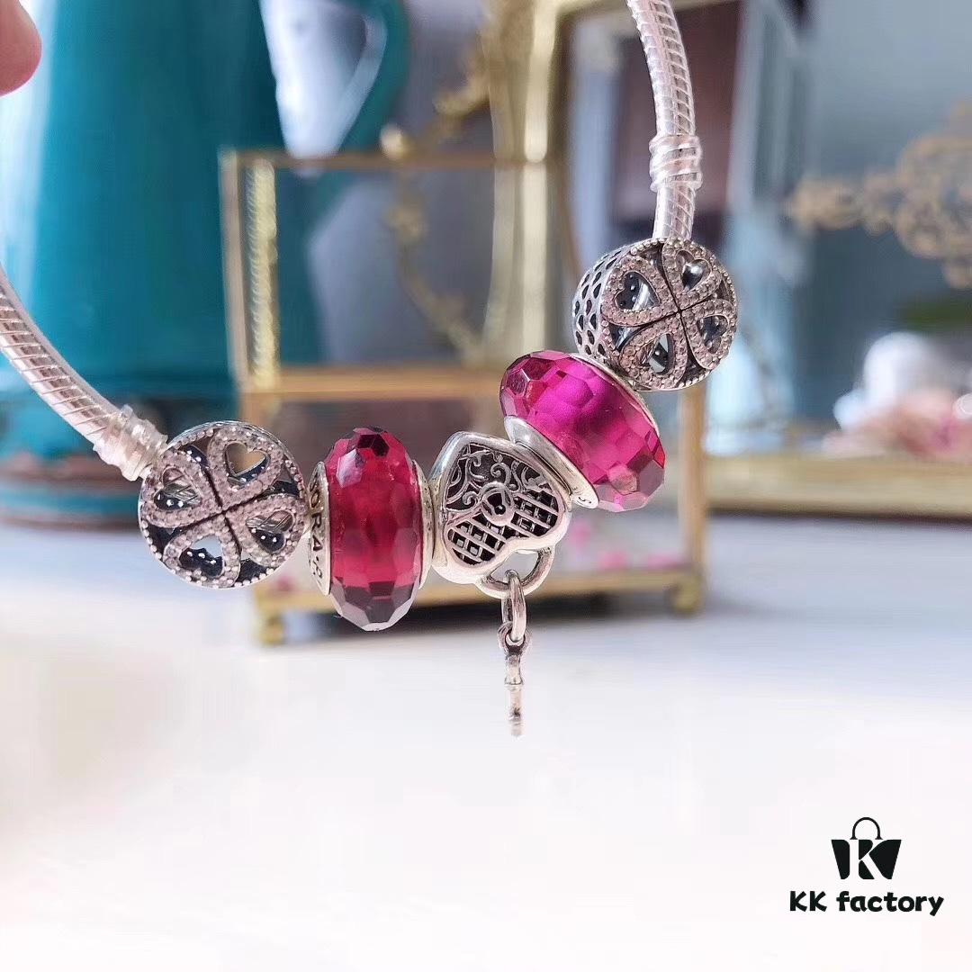 Pandora Rose Vintage Key 🔑 New Arrival! Made with boutique materials, perfectly crafted to match the original quality!