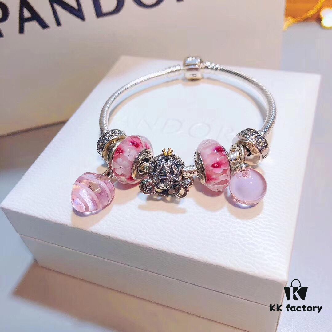 Pandora Pandora Blooming Peach Blossom Ribbon 🎀 New Arrival! Made with authentic boutique materials, perfectly crafted 1:1, quality comparable to boutique version! Features blooming peach blossom glass charm, fairy-tale pumpkin carriage, pink magic orb, pink ribbon 🎀, fully diamond-set clasp, comes with official boutique packaging!