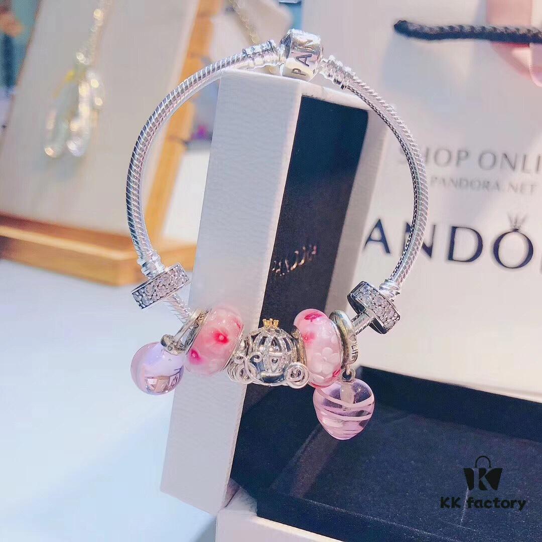 Pandora Pandora Blooming Peach Blossom Ribbon 🎀 New Arrival! Made with authentic boutique materials, perfectly crafted 1:1, quality comparable to boutique version! Features blooming peach blossom glass charm, fairy-tale pumpkin carriage, pink magic orb, pink ribbon 🎀, fully diamond-set clasp, comes with official boutique packaging!