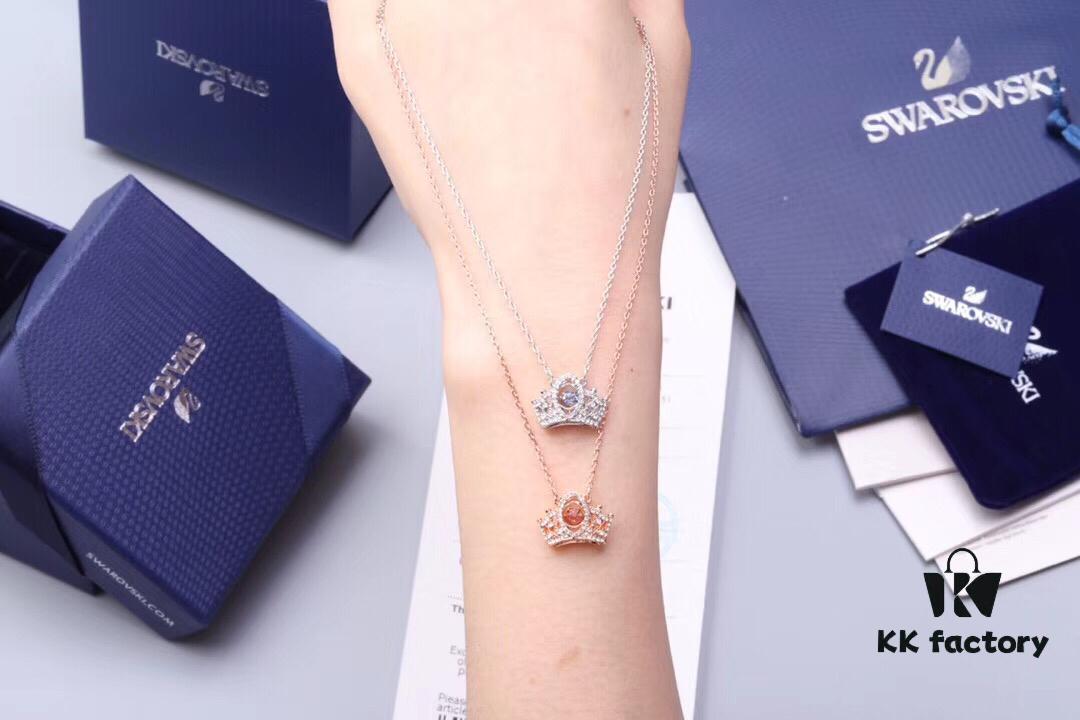 New Arrival 💥 Bee a Queen Pendant Necklace – A Dazzling Valentine's Gift Celebrating Self-Empowerment and Elegance