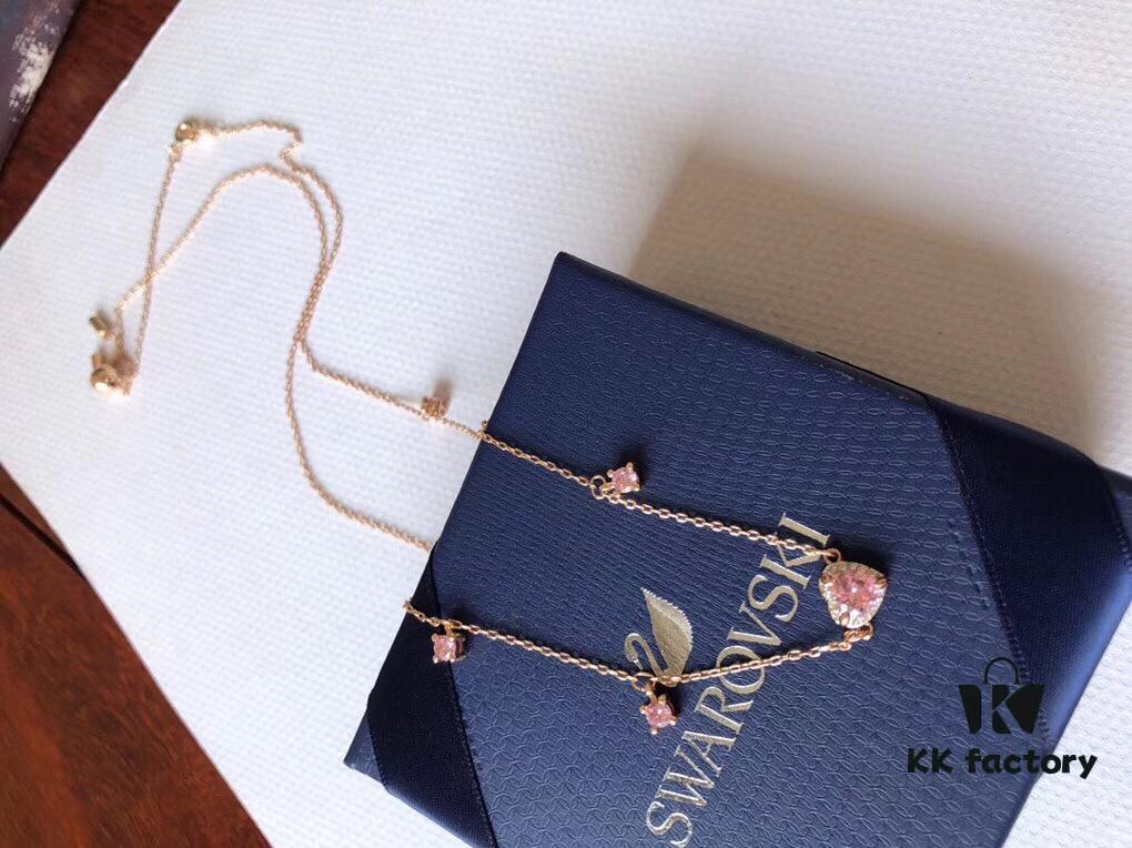 Qixi Gift 🎁 Cute Heart Choker Necklace with Swarovski Elements, Elegant and Playful Design, Adjustable for Versatile Wear