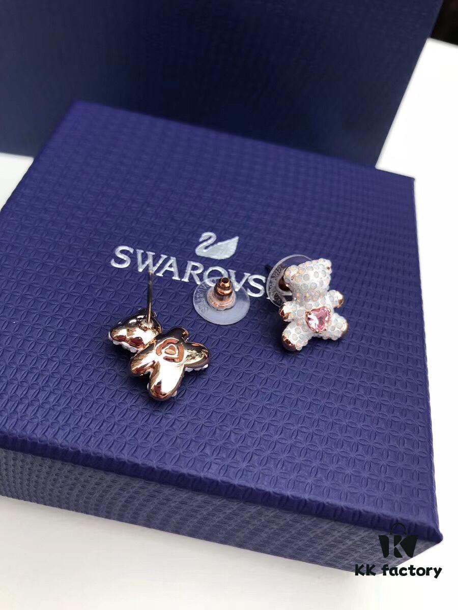 Swarovski TEDDY Bear Necklace – Playful and Charming, Cute Crystal Pendant for Girls, Milky White with Pink Heart-Shaped Swarovski Crystal, Adorable Gift