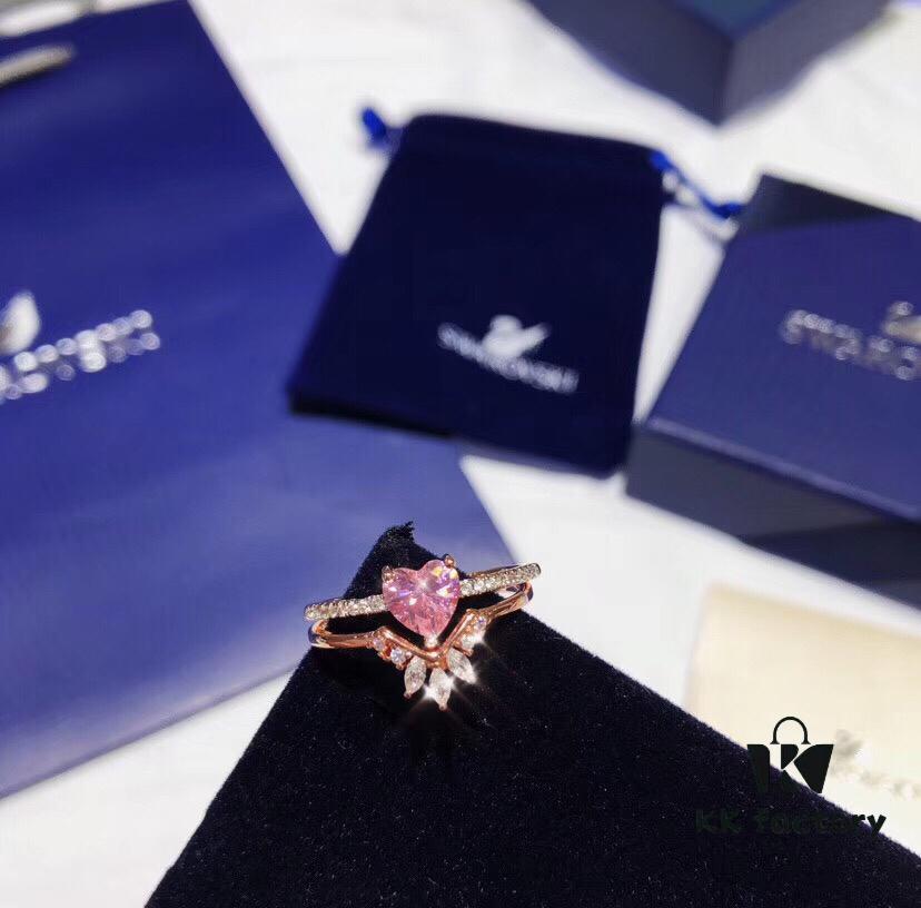 New Arrival Swarovski 2019 ONE• Double-Layer Heart Ring 💍 Two Wearing Methods, Counter Original Replica! Alloy Material. Valentine's Day Limited Edition Ring from Store Counter‼️ Absolutely Stunning and Exquisite 🔅