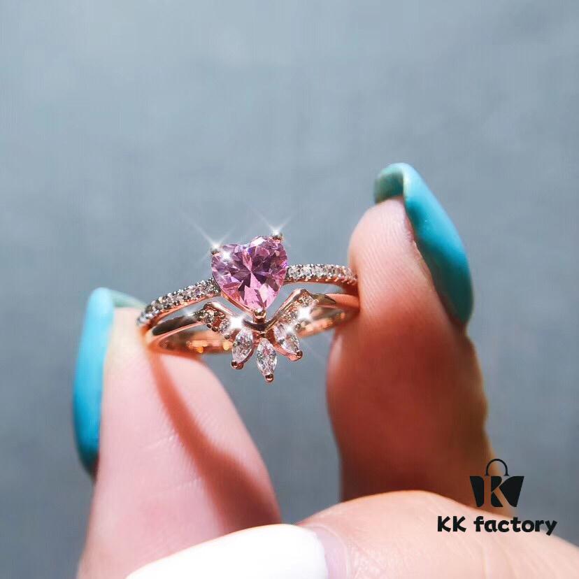 New Arrival Swarovski 2019 ONE• Double-Layer Heart Ring 💍 Two Wearing Methods, Counter Original Replica! Alloy Material. Valentine's Day Limited Edition Ring from Store Counter‼️ Absolutely Stunning and Exquisite 🔅