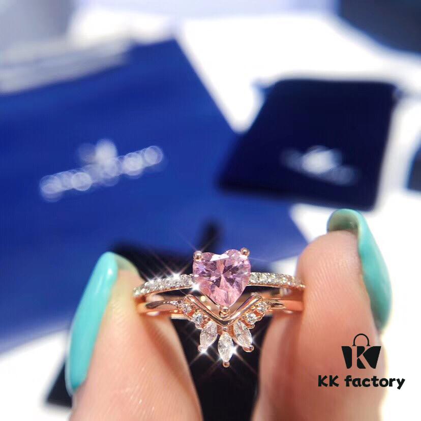 New Arrival Swarovski 2019 ONE• Double-Layer Heart Ring 💍 Two Wearing Methods, Counter Original Replica! Alloy Material. Valentine's Day Limited Edition Ring from Store Counter‼️ Absolutely Stunning and Exquisite 🔅