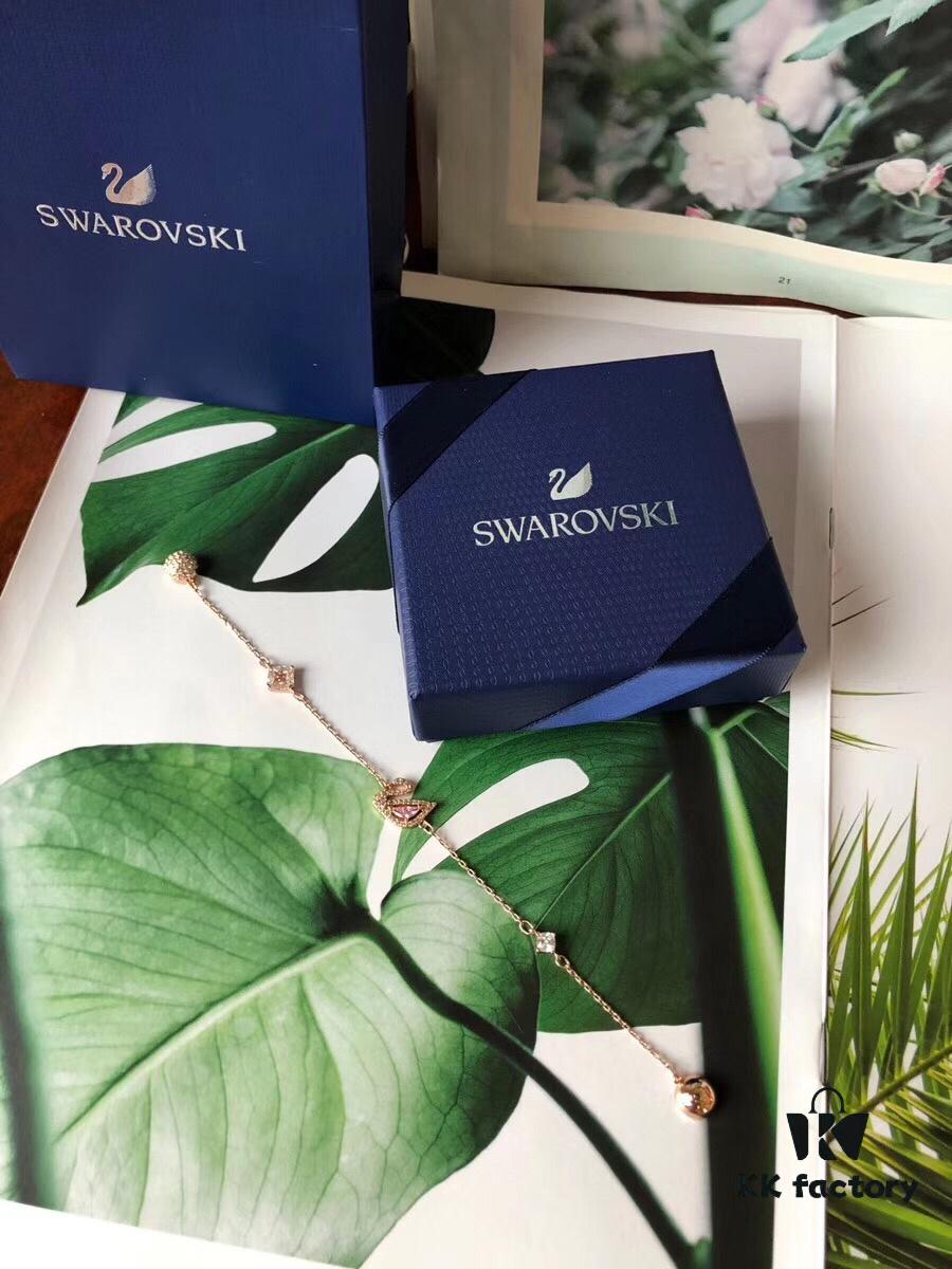 Latest Swarovski Pink Swan Bracelet, Dazzling Swan Romantic Design with Pink Crystal, Rose Gold Plated Magnetic Palace-Style Clasp