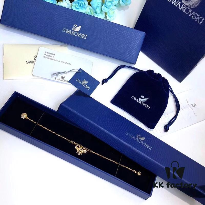 Swarovski Lisabel Bee Bracelet in Gold-Tone Plating, 17 cm – Sparkling Bee Motif with Honeycomb Clasp