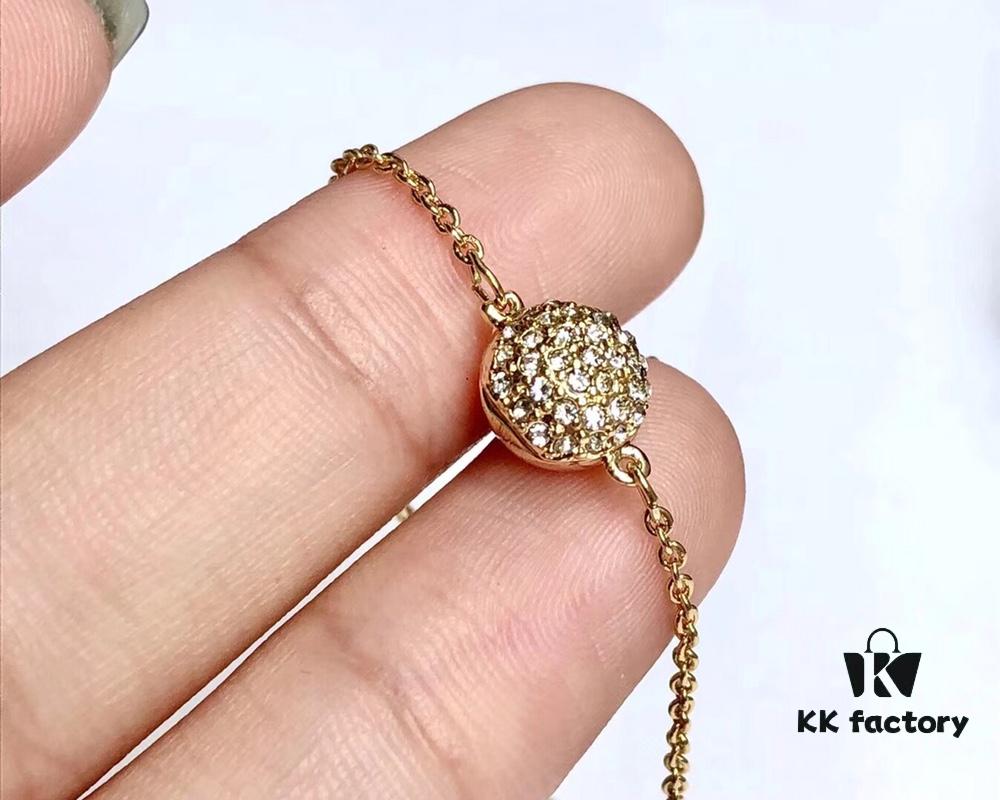 Swarovski Lisabel Bee Bracelet in Gold-Tone Plating, 17 cm – Sparkling Bee Motif with Honeycomb Clasp