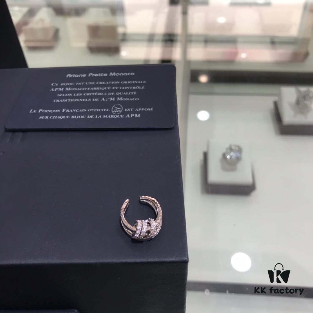 Valentine's Day Recommended Style 🌹 APM Monaco Elegant Small Hoop Clip-On Earrings, Compact and Stylish, Simple and Graceful, Versatile and Chic – A Perfect Choice for Those Without Pierced Ears