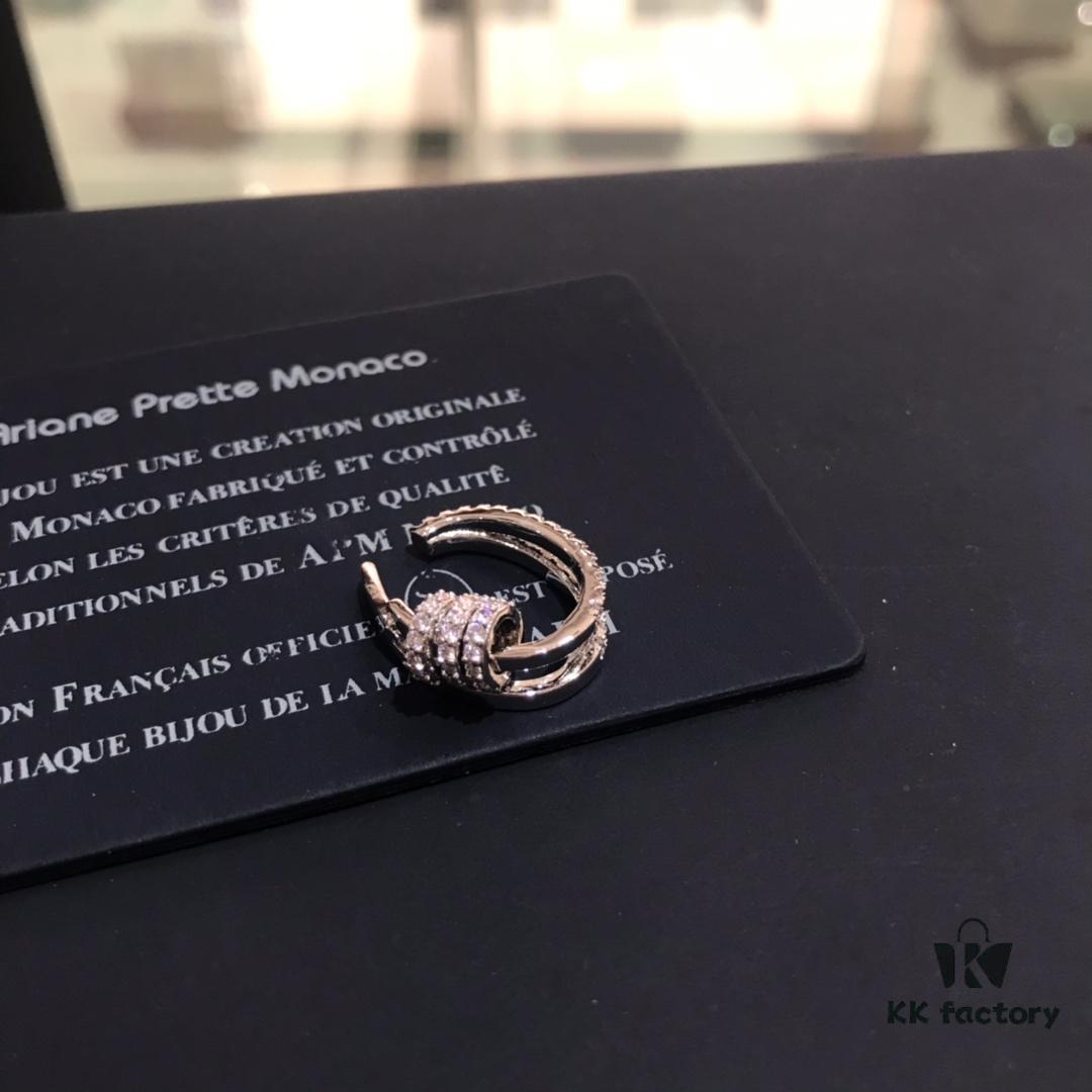 Valentine's Day Recommended Style 🌹 APM Monaco Elegant Small Hoop Clip-On Earrings, Compact and Stylish, Simple and Graceful, Versatile and Chic – A Perfect Choice for Those Without Pierced Ears