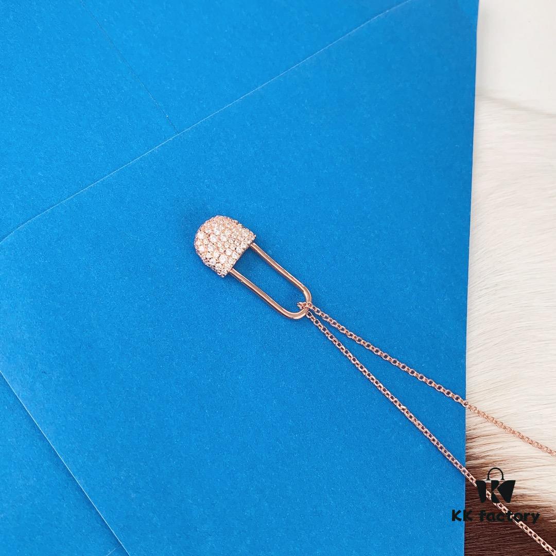 Valentine's Day Recommended Style🎋 APM Monaco Pink Gold-Tone Silver Crystal-Encrusted Pin Necklace