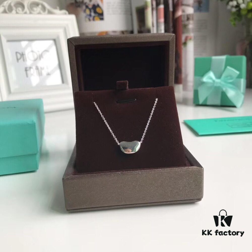 APM Monaco Letter Necklace for Women, Colored Gold Collarbone Chain, Elegant Jewelry, Retro Pendant Necklaces