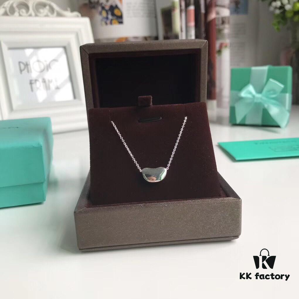 APM Monaco Letter Necklace for Women, Colored Gold Collarbone Chain, Elegant Jewelry, Retro Pendant Necklaces