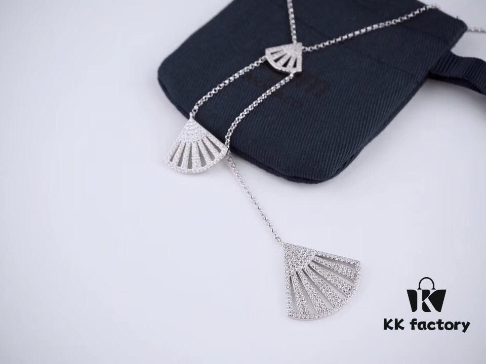 Classic Bestseller! APM FLAMENCO Series Fan-shaped Necklace, inspired by the enchanting movement of traditional palace fans, showcases a vibrant and elegant spirit