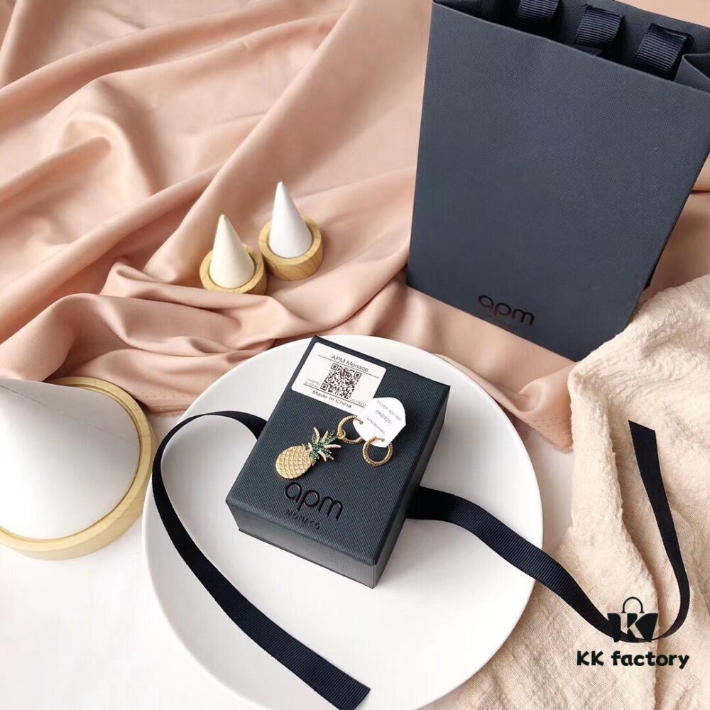 GLNaza Same Style‼️ APM Monaco Pineapple Earrings Golden Asymmetric Long Earrings for Women, Ins-Style Pineapple Pendant Earrings, Elegant Fashion Silver Jewelry, 925 Sterling Silver with Micro-Paved Crystals Gold Plated, Latest Counter New Arrival, Returnable if Not Satisfied, Complete Packaging