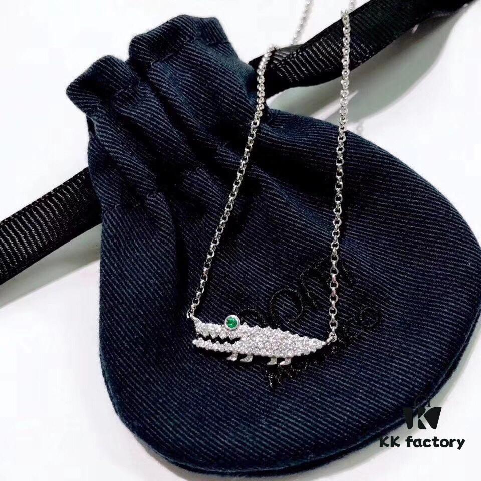 APM Monaco Silver Crystal-Encrusted Crocodile Necklace for Women, Minimalist Autumn-Winter Collarbone Chain