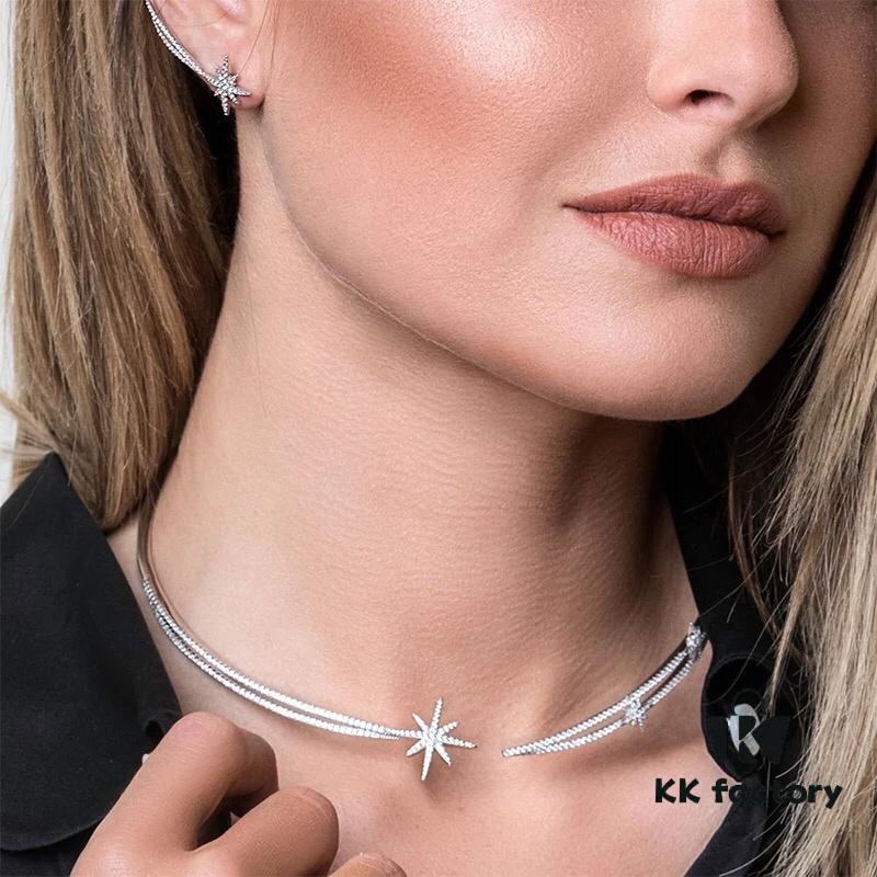 Original New Release 💗 APM Monaco Six-Pointed Star Meteor Classic Choker, Stylish and Versatile Fashion Statement Piece