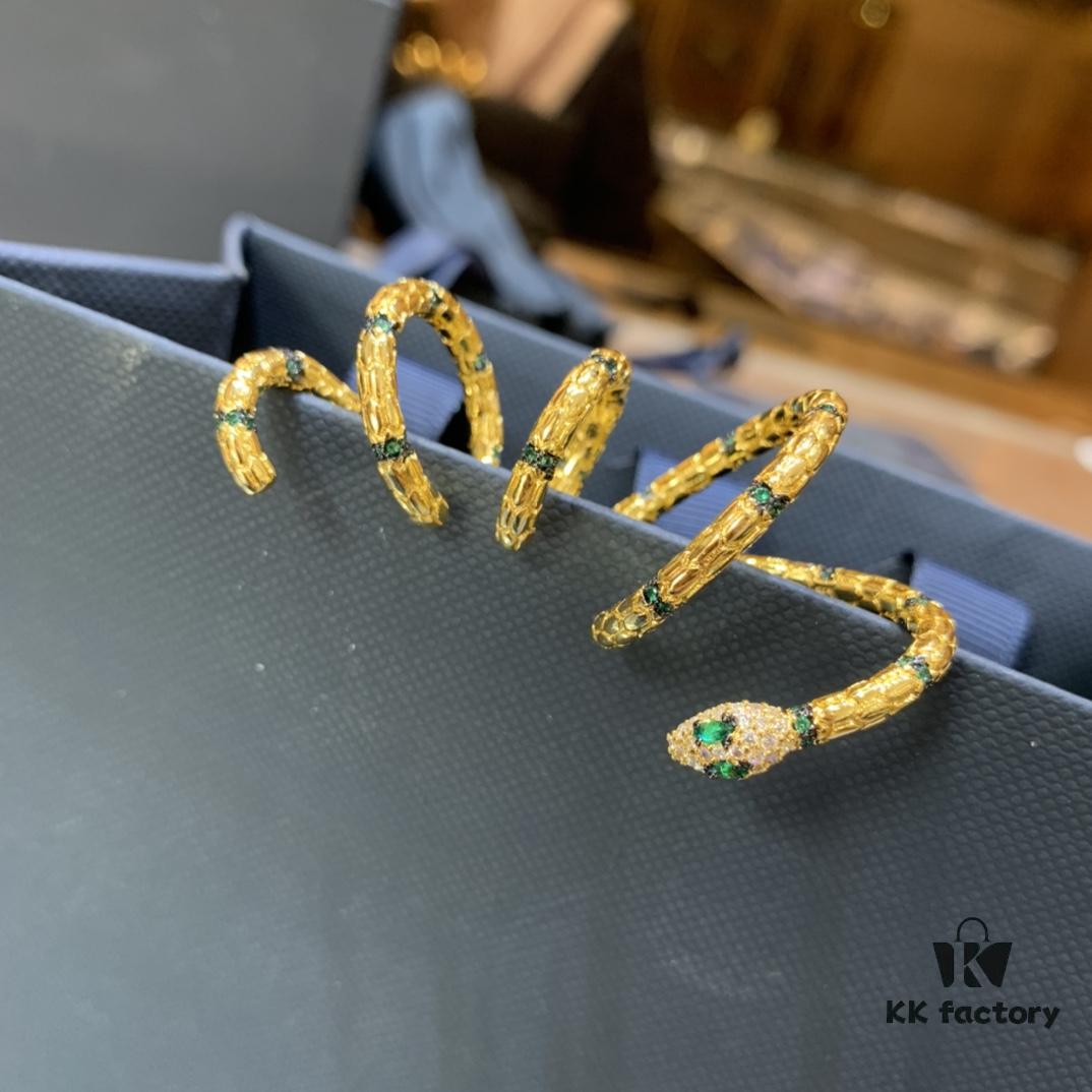 A Monaco New Arrival Guardian Spirit Snake Openwork Earrings, Women's Minimalist Design, Unique Snake Shape