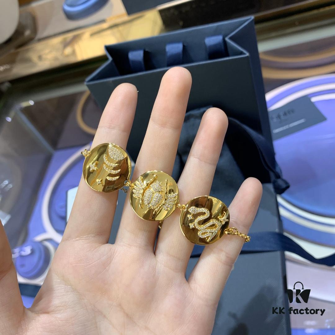 A Monaco New Arrival Shiny Round Pendant Bracelet - Ultra Fashionable