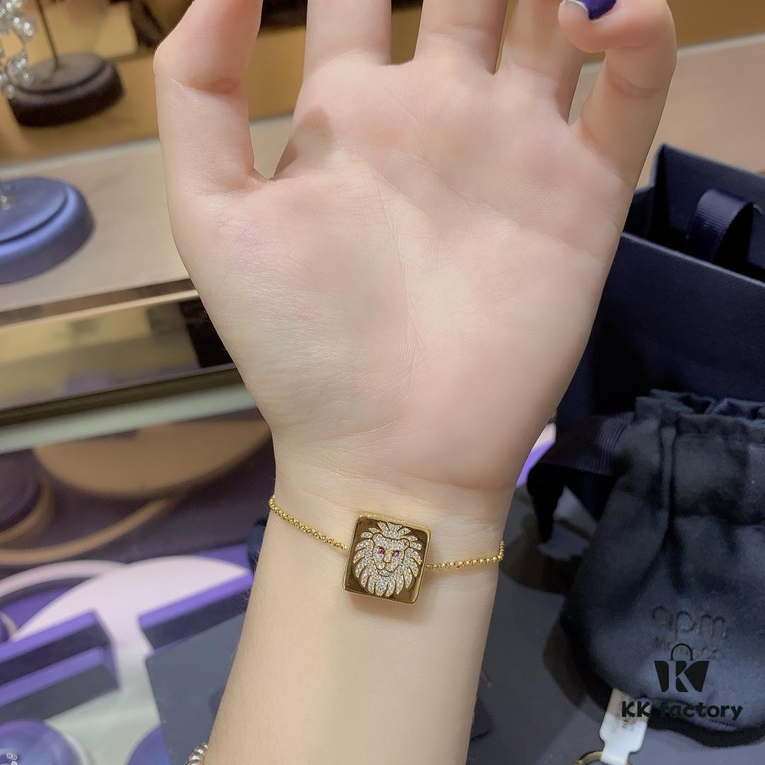 A Monaco New Arrival Guardian Leo Square Luxury Ring Bracelet for Women - Unique Zodiac Lion Signet Ring