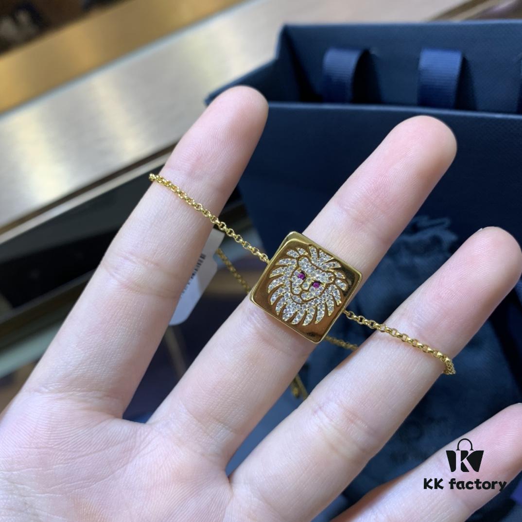 A Monaco New Arrival Guardian Leo Square Luxury Ring Bracelet for Women - Unique Zodiac Lion Signet Ring