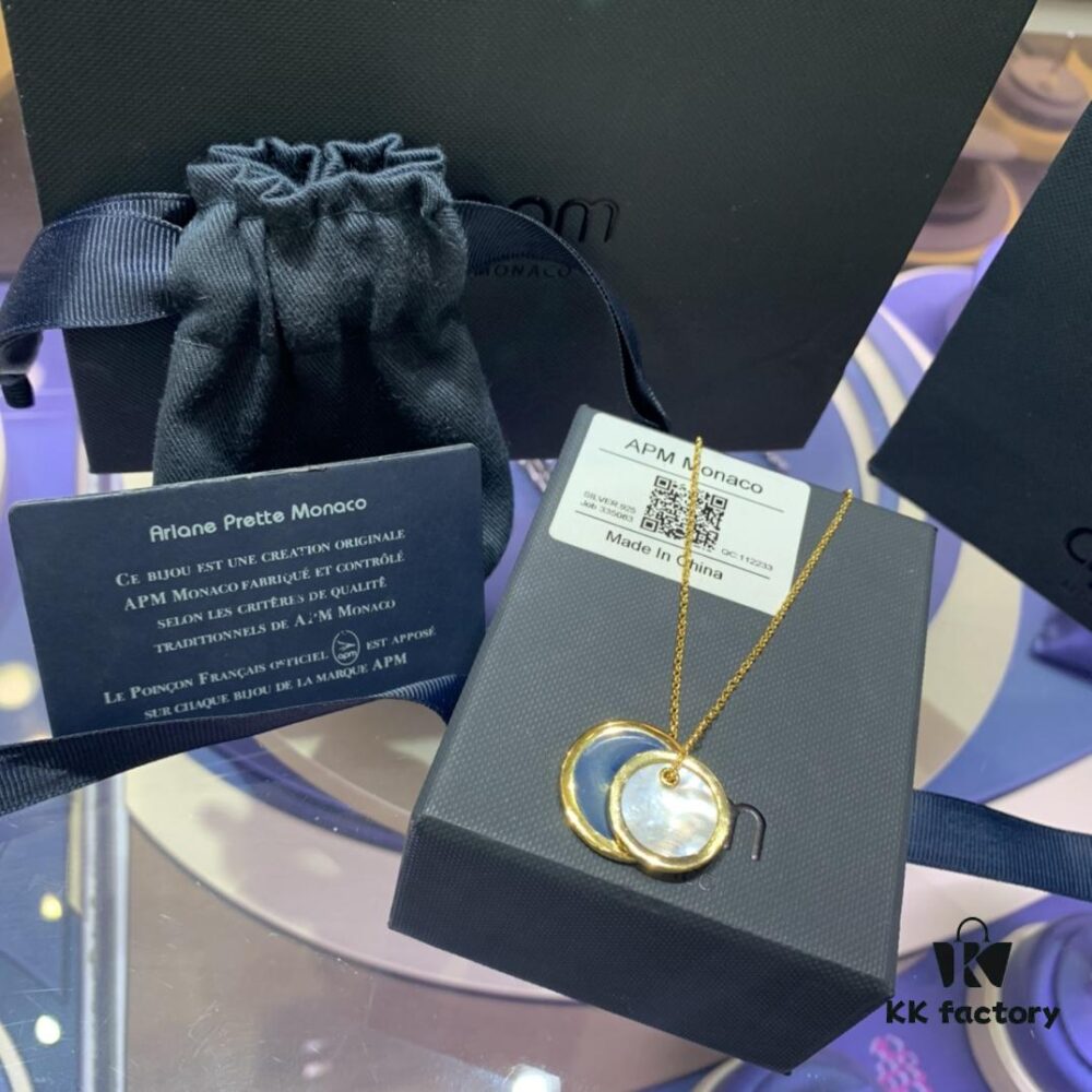 A Family Monaco Celebrity-Style Enamel Mother-of-Pearl Necklace for Women, Fully Set with Crystal Diamonds, Adjustable Personalized Versatile Chain, Sweater Chain