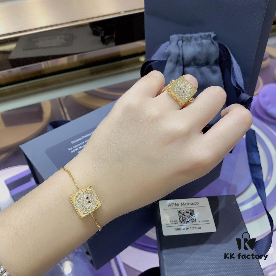 A Monaco New Arrival Guardian Leo Square Luxury Ring Bracelet for Women - Unique Zodiac Lion Signet Ring