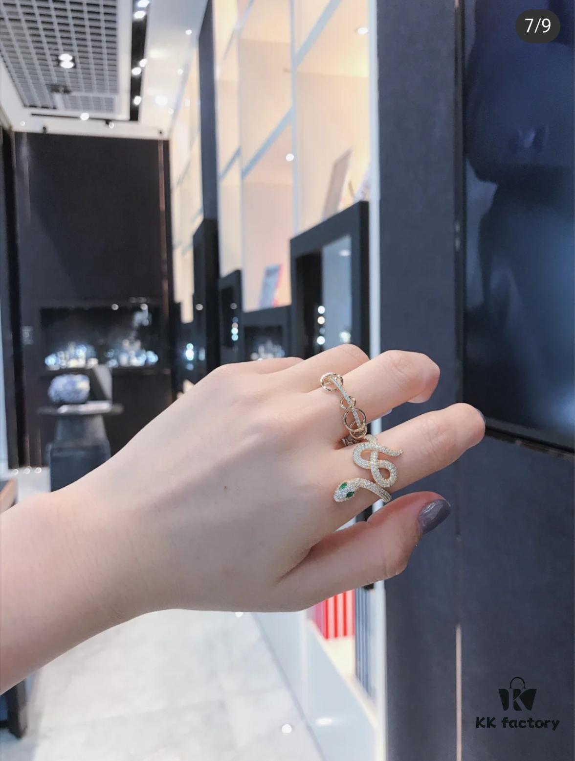 A Family's Ring 💍 So Unique and Beautiful