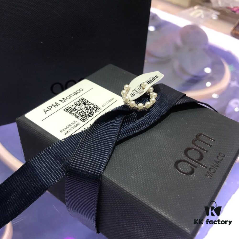 New Arrival 💕💕 A's Monaco Wave Pearl Clip-On Earrings, Casual and Versatile Style, Perfect Gift for Her on 520